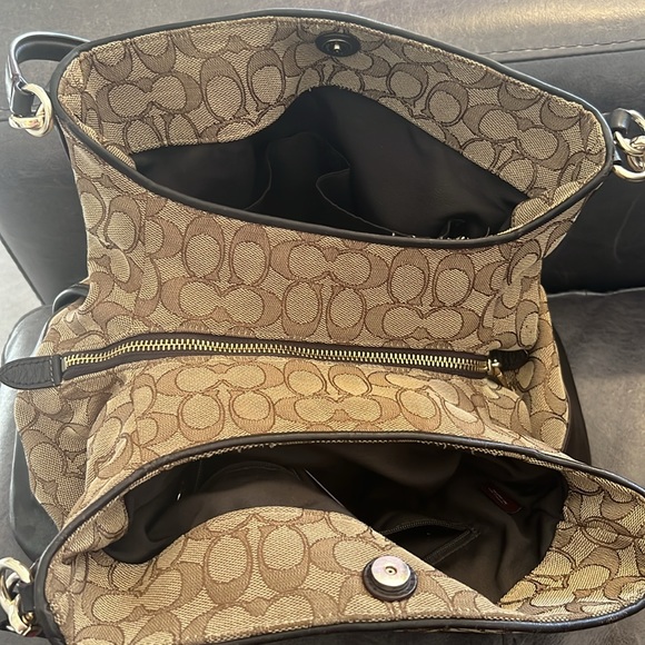 Coach Handbag - Picture 8 of 9